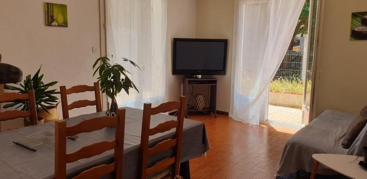 Ferienwohnung Location Saisonniere Coursan Exterior foto